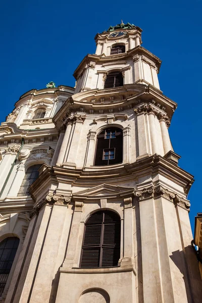 Fachada Antigua Hermosa Iglesia San Nicolás Casco Antiguo Praga — Foto de Stock