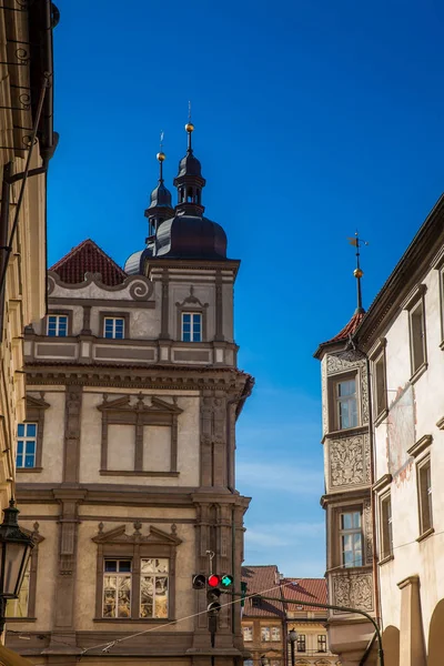 Όμορφη Αρχιτεκτονική Των Κτηρίων Παλιά Πόλη Πράγας — Φωτογραφία Αρχείου