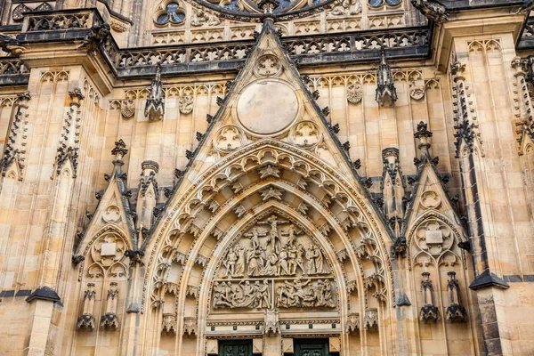 Détails Façade Cathédrale Métropolitaine Des Saints Vitus Venceslas Adalbert Prague — Photo