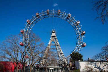 Wiener Riesenrad 1897 yılında inşa ve Wurstelprater eğlence parkı Viyana'da bulunan