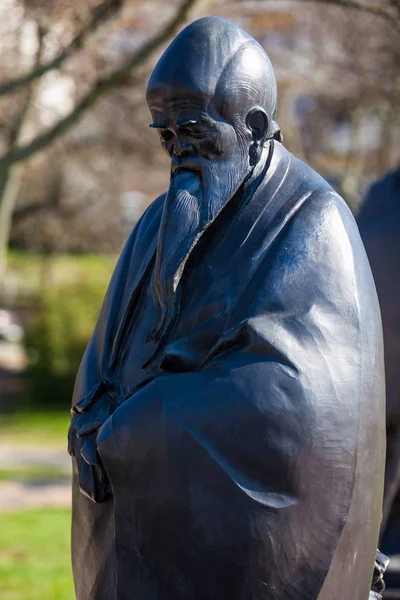 Statua Lao Tse al Giardino della Filosofia situata sulla collina Gellert a Budapest — Foto Stock