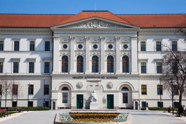 Ulusal Kamu hizmetleri Üniversitesi Kampüs Ludovica Budapeşte