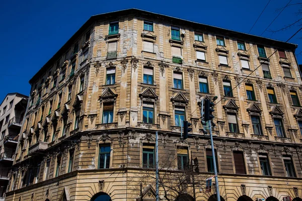 Beautiful architecture of the buildings at Budapest city center — Stock Photo, Image