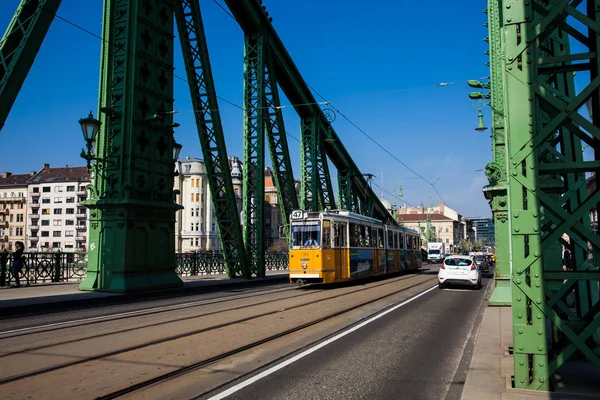 Liberty Bridge ou Freedom Bridge sobre o rio Danúbio em Budapeste — Fotografia de Stock