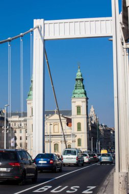 Elisabeth Köprüsü ve Meryem Varsayımı Parochial Kilisesi