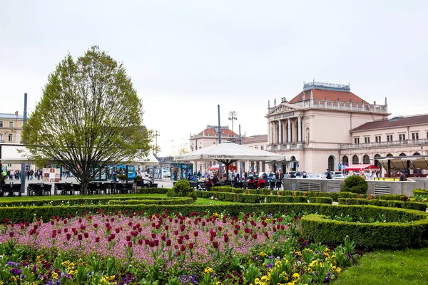 Vista de la hermosa ciudad baja de Zagreb — Foto de Stock