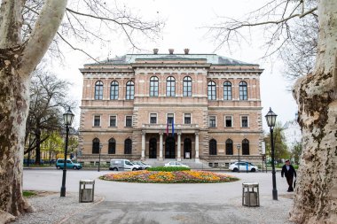 Hırvatistan'ın başkenti Zagreb'deki Zrinjevac parkında bulunan Hırvatistan Bilim ve Sanat Akademisi'nin inşası