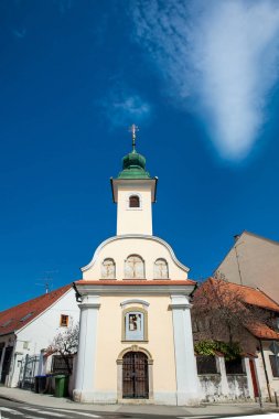 St Dismas Şapeli 1706 yılında inşa edilmiş ve İsa ile birlikte çarmıha gerilmiş iyi bir hırsız adamıştır