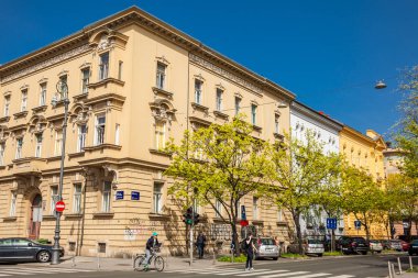 Hırvatistan'ın başkenti Zagreb'in aşağı kasabasında güzel antik mimari