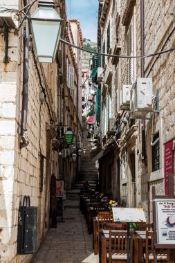Dubrovnik duvarlı eski şehir güzel dik sokakları