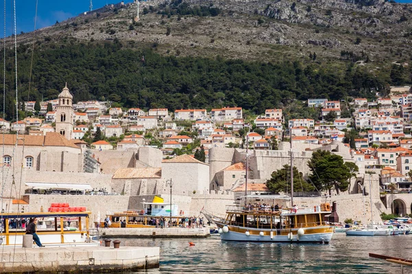 Dubrovnik city old port marina and fortifications seen from Porporela — Stock Photo, Image