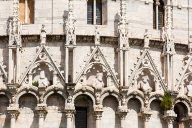 St John Pisa Baptistery detay