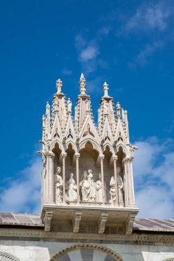 Pisa'daki Katedral Meydanı'nda 12.