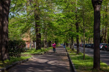 Pisa Arno nehri sağ kıyısında boyunca şehrin doğu eteklerinde bulunan Viale delle Piagge bir sokak yürüyüş ve bisiklet yolu
