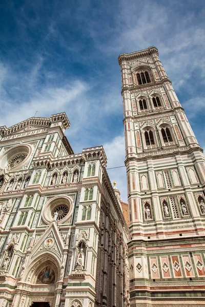 La catedral de Giotto Campanile y Florencia consagrada en 1436 — Foto de Stock