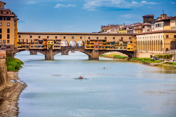 Florença Itália Abril 2018 Ponte Vecchio Uma Ponte Arco Segmentar — Fotografia de Stock