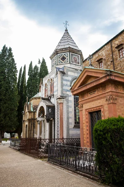 Cemitério da Porta Santa um cemitério monumental localizado dentro do bastião fortificado da Basílica de San Miniato al Monte, em Florença — Fotografia de Stock