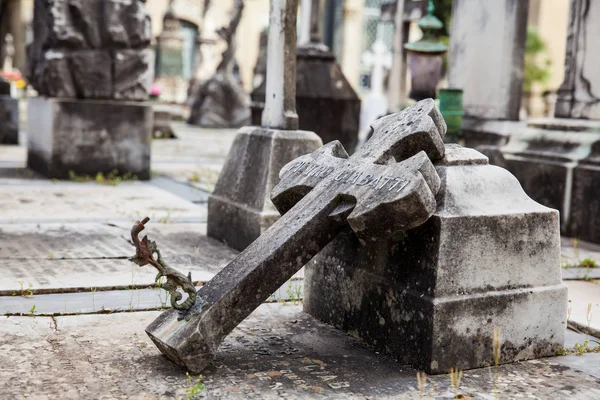 Temető a Szent kapu egy monumentális temető található megerősített bástyája a bazilika a San Miniato al Monte Firenze — Stock Fotó