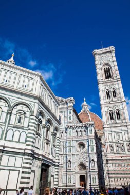 St John, Giotto Campanile ve Floransa Katedrali vaftizli turistler