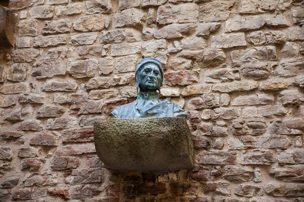 Dante byst huvud skulptur på Dante Allighieri House Museum — Stockfoto