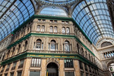 Galleria Umberto ı Napoli 'de bir kamu alışveriş galerisi