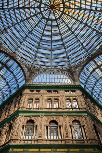 Галерея Умберто I общественная торговая галерея в Феллесе
