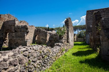 Pompeii antik kentinde sokaklar ve evler kalıntıları