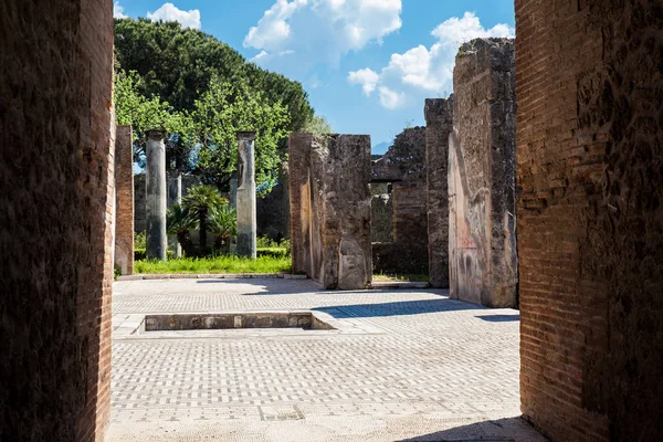 Ruins of the houses in the ancient city of Pompeii — Stock Photo, Image