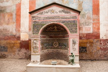 Pompeii antik kentinde Küçük Çeşme Evi