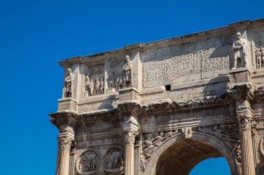 Konstantin Kemeri, 315 yılında inşa edilmiş Kolezyum ve Palatine Tepesi arasında yer alan Roma'da bir zafer kemeri