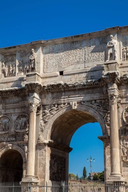 Konstantin Kemeri, 315 yılında inşa edilmiş Kolezyum ve Palatine Tepesi arasında yer alan Roma'da bir zafer kemeri