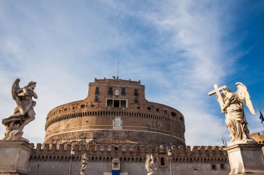Hadrian güzel Mozolesi de yıl 139 Ad inşa Sant Angelo Kalesi denir 