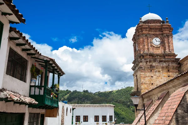 蒙吉圣母的历史大教堂建于1694年至1760年 位于哥伦比亚美丽的小镇蒙吉 — 图库照片