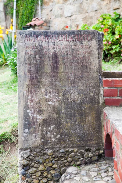 Stone with a poem to the Royal Bridge of Calicanto at the beautiful small town of Mongui in Colombia — Stock Photo, Image