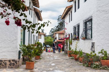 Duitama bulunan Pueblito Boyacense adlı güzel turistik yer ziyaret turistler