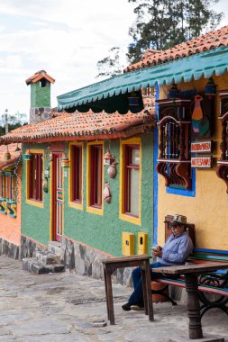 Duitama bulunan Pueblito Boyacense adlı güzel turistik yer ziyaret turistler