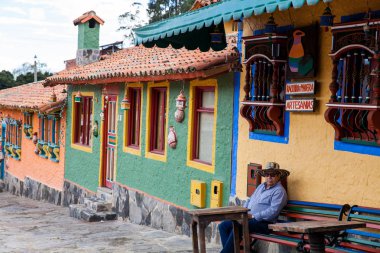 Duitama bulunan Pueblito Boyacense adlı güzel turistik yer ziyaret turistler