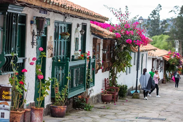 Duitama bulunan Pueblito Boyacense adlı güzel turistik yer ziyaret turistler