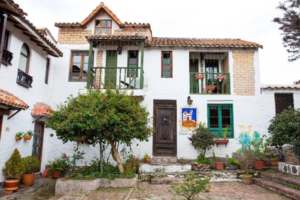 Duitama bulunan Pueblito Boyacense denilen turistik yerde evlerin güzel cepheleri