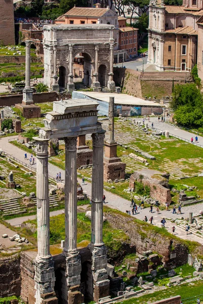 Pozostałości Świątyni Castor Pollux Arch Septimius Severus Forum Romanum Rzymie — Zdjęcie stockowe