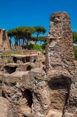 Roma, İtalya - Nisan 2018: Palatine Tepesi'ndeki Septimius Severus veya Domus Severiana Sarayı Harabeleri 