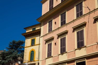 Roma şehir merkezindeki antik binaların güzel mimarisi