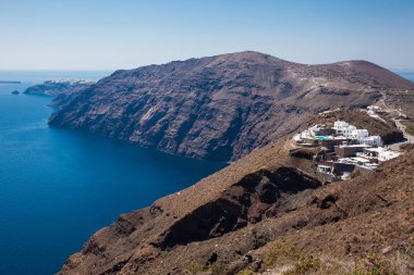 Santorini Adası Fira ve Oia şehirleri arasında yürüyüş yolu sayısı 9