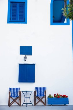 Santorini Adası Firostefani köyünde güzel ev