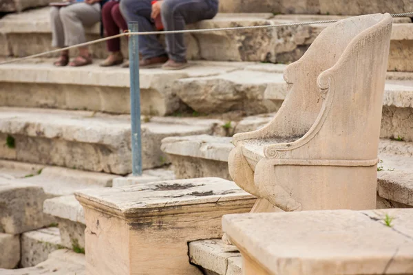 Detalhe dos assentos no theatre de Dionysus Eleuthereus construído no pé do acropolis athenian datado ao õ século BC — Fotografia de Stock