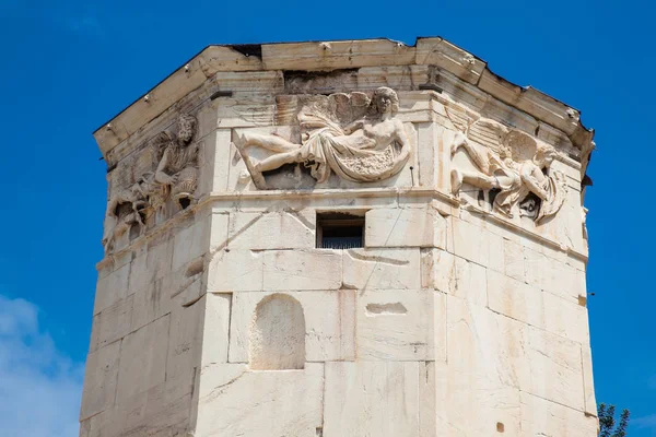 Башня Ветров восьмиугольная пятиугольная мраморная часовая башня в римской Агоре в Афинах, построенная во II веке до н. э. — стоковое фото