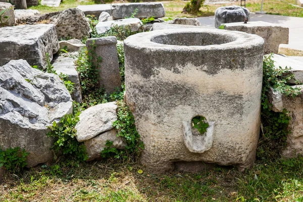 Detail starověkých zřícenin na římské Agora se nachází na sever od Akropole v Aténách — Stock fotografie