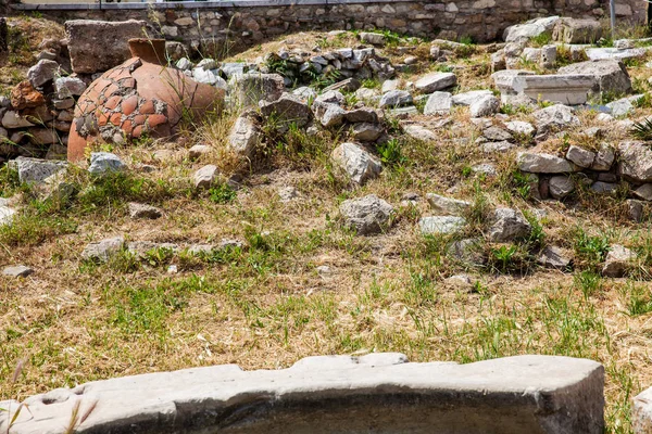 Detalhe das ruínas antigas no agora roman situado ao norte do acropolis em Atenas — Fotografia de Stock