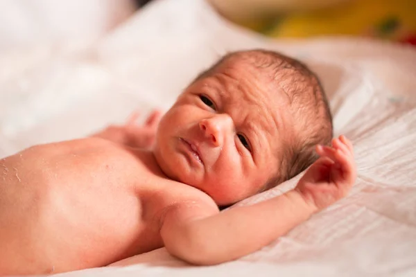 Recién Nacido Llora Bebé Quiere Comer Pequeño Niño Travieso —  Fotos de Stock