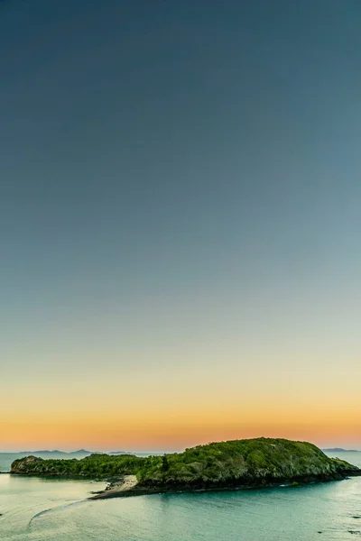 Ostrov Tvaru Krokodýla Národním Parku Cape Hillsborough Austrálie — Stock fotografie